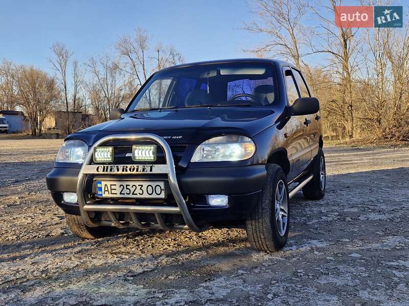 Внедорожник / Кроссовер Chevrolet Niva 2005 в Кривом Роге