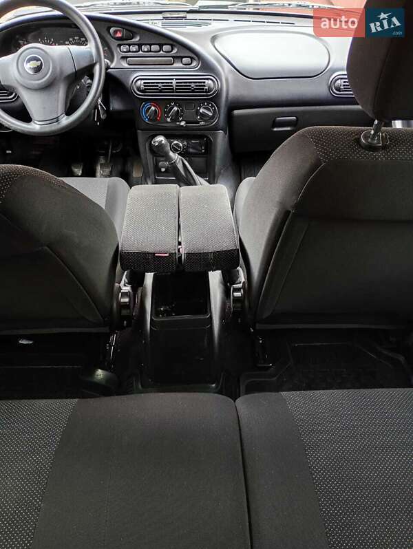 Внедорожник / Кроссовер Chevrolet Niva 2016 в Краматорске