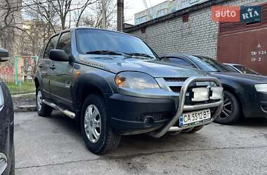 Позашляховик / Кросовер Chevrolet Niva 2010 в Черкасах