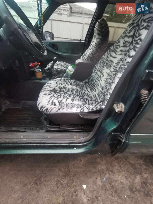 Позашляховик / Кросовер Chevrolet Niva 2004 в Бучі