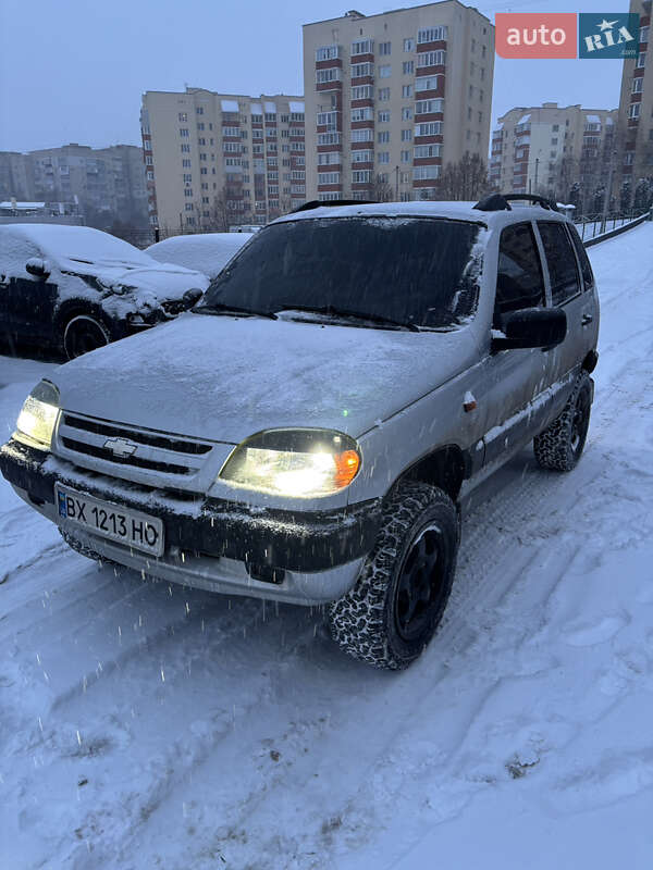 Chevrolet Niva 2008
