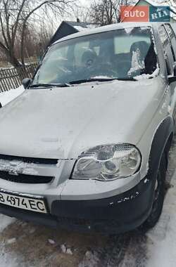 Позашляховик / Кросовер Chevrolet Niva 2013 в Чуднові