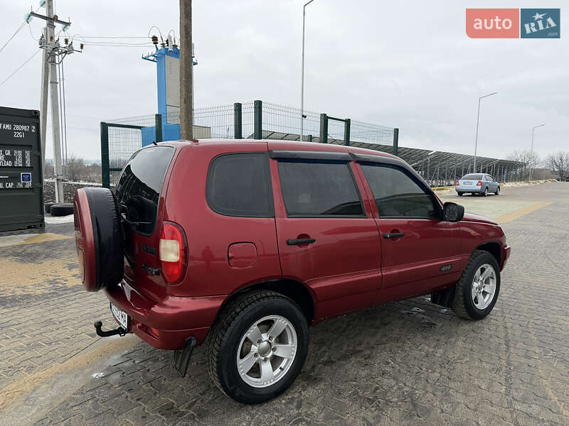 Внедорожник / Кроссовер Chevrolet Niva 2007 в Голованевске