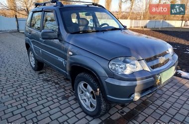 Позашляховик / Кросовер Chevrolet Niva 2011 в Хмільнику