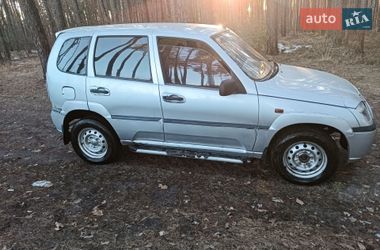 Позашляховик / Кросовер Chevrolet Niva 2006 в Києві