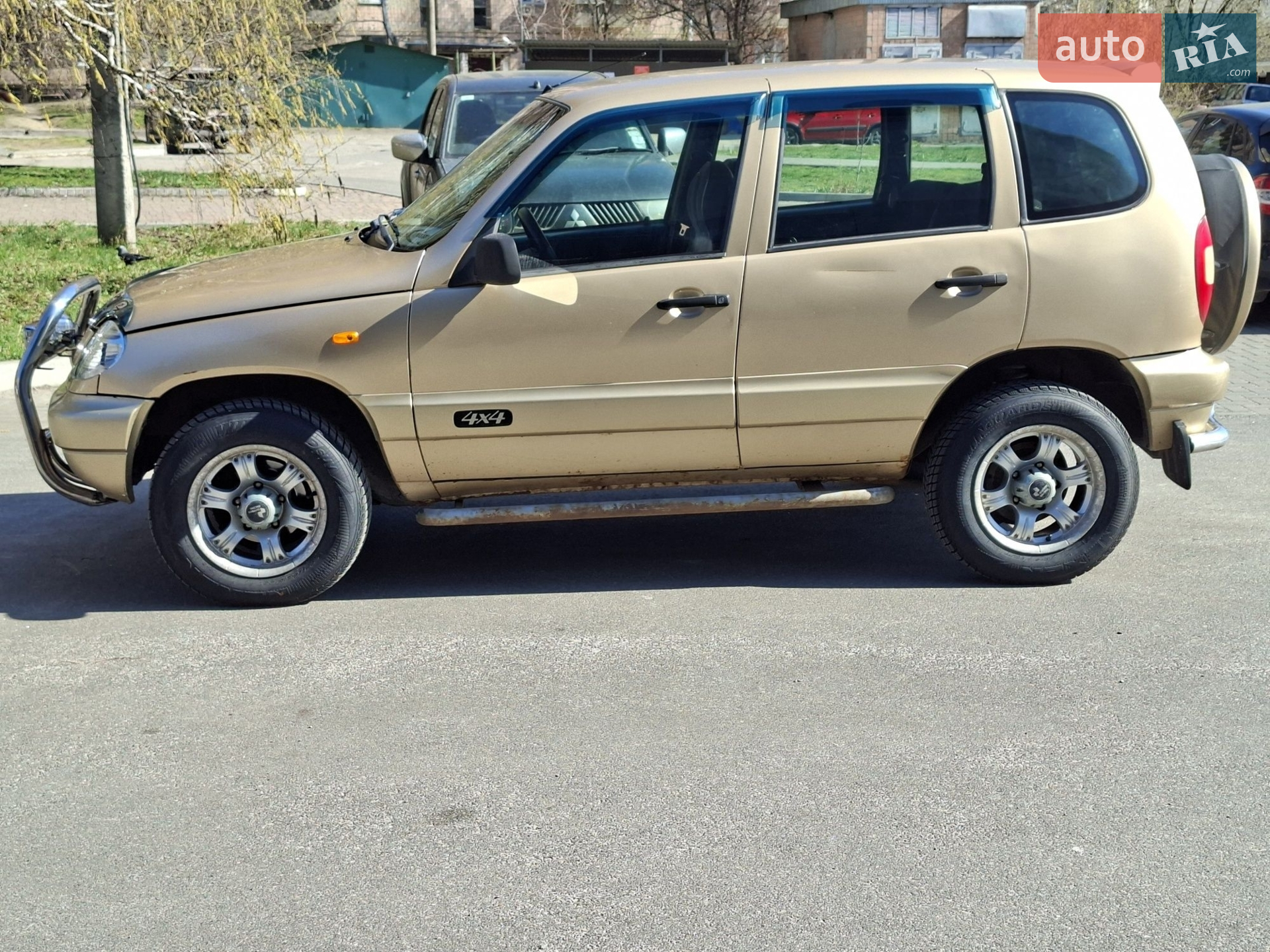 Chevrolet Niva 2004