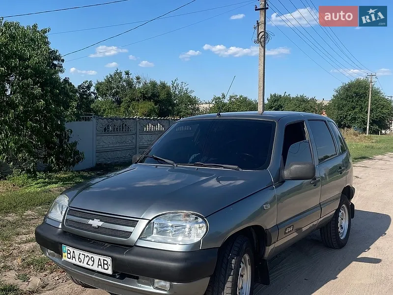 Chevrolet Niva 2005
