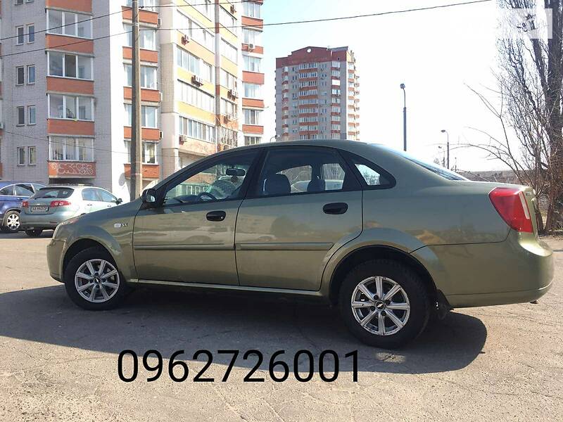 Седан Chevrolet Nubira 2004 в Киеве