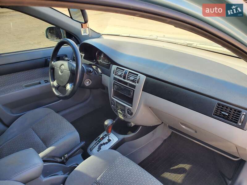 Седан Chevrolet Nubira 2004 в Днепре