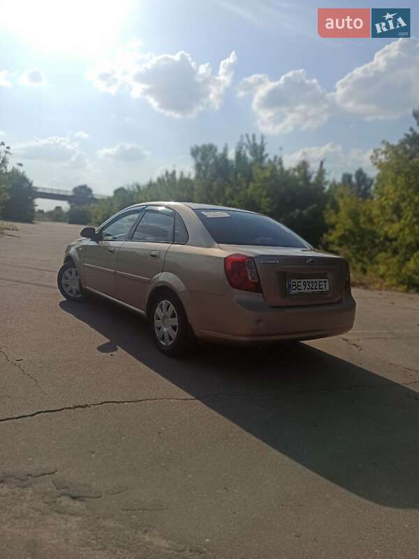 Седан Chevrolet Nubira 2004 в Первомайске