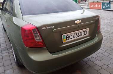 Седан Chevrolet Nubira 2004 в Бродах