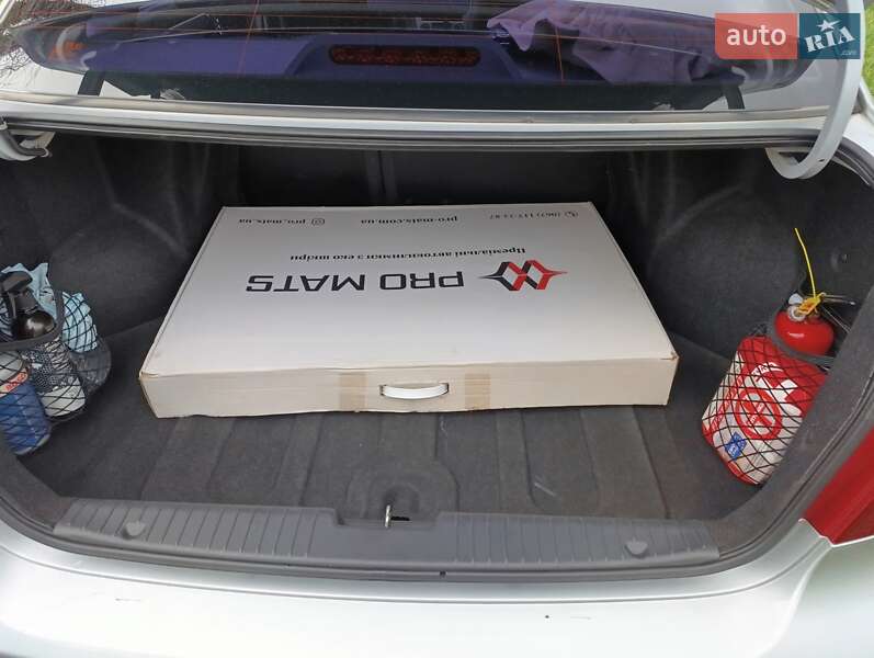 Седан Chevrolet Nubira 2006 в Кривом Роге