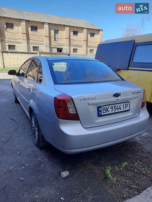 Седан Chevrolet Nubira 2004 в Ровно