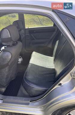 Седан Chevrolet Nubira 2004 в 