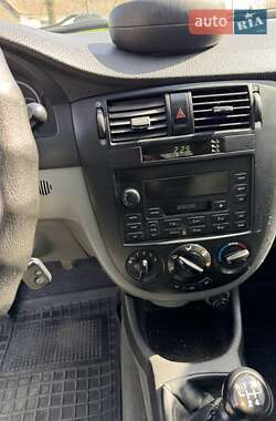 Седан Chevrolet Nubira 2004 в 