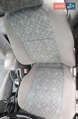 Седан Chevrolet Nubira 2004 в 