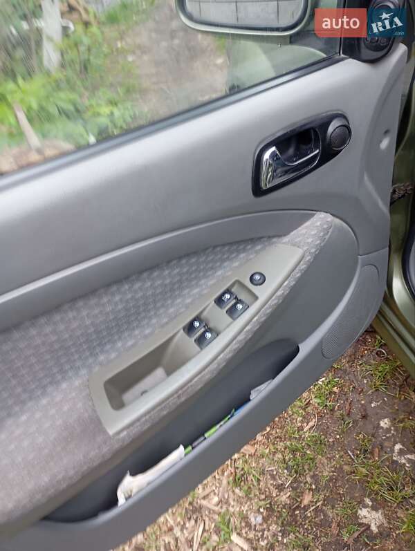 Универсал Chevrolet Nubira 2004 в Волочиске