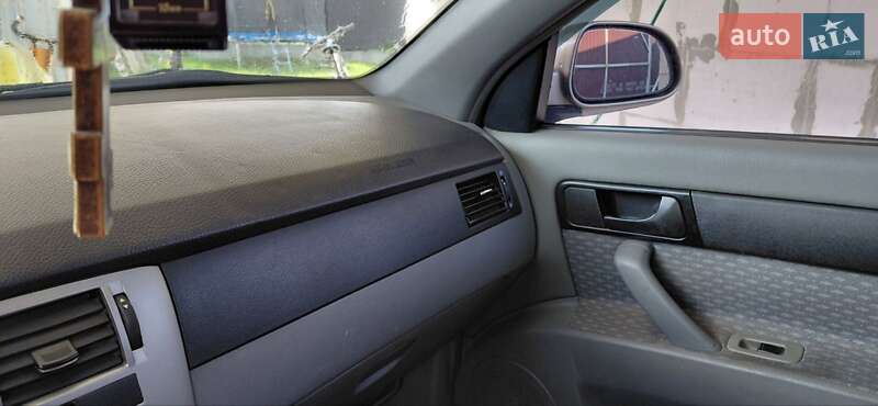 Седан Chevrolet Nubira 2004 в Борисполі