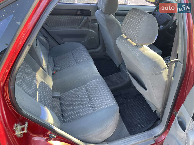 Седан Chevrolet Nubira 2004 в Прилуках