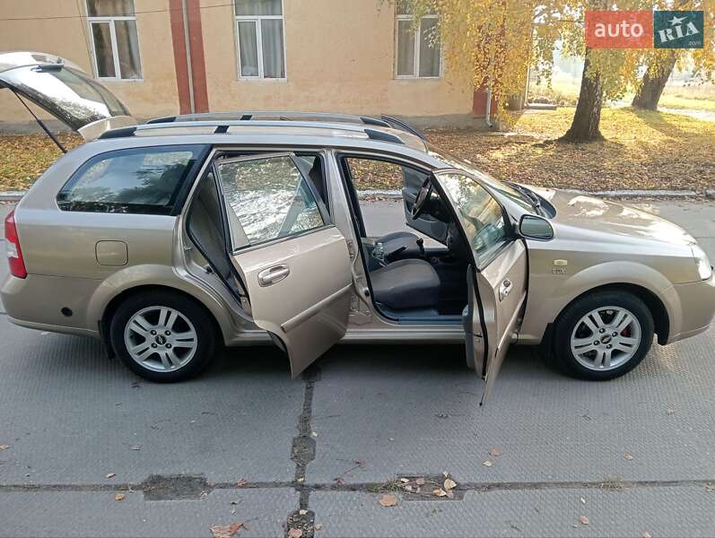 Универсал Chevrolet Nubira 2007 в Остроге