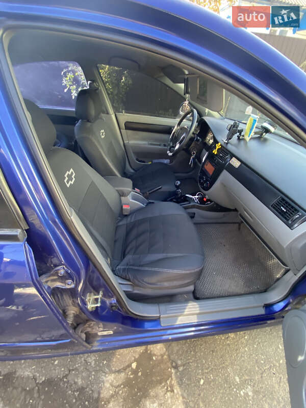 Седан Chevrolet Nubira 2004 в Жашківу