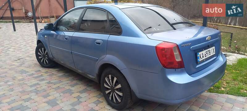 Седан Chevrolet Nubira 2004 в Лубнах