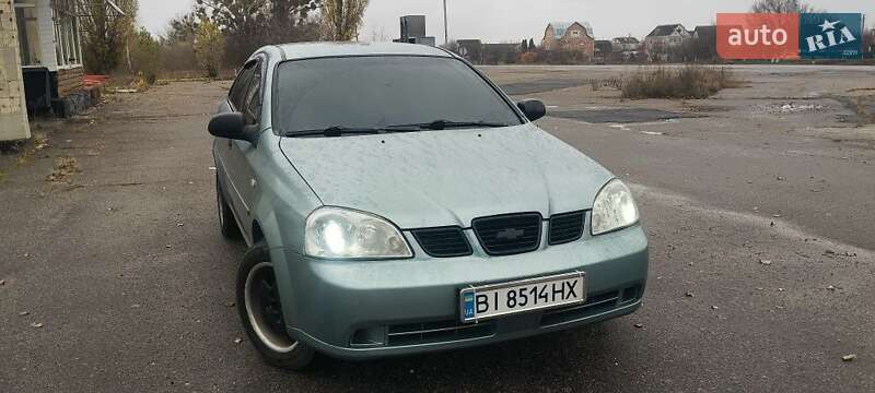 Седан Chevrolet Nubira 2004 в Лубнах