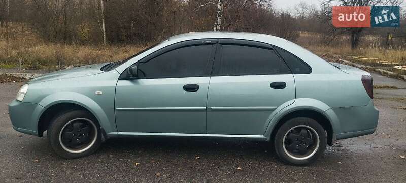 Седан Chevrolet Nubira 2004 в Лубнах