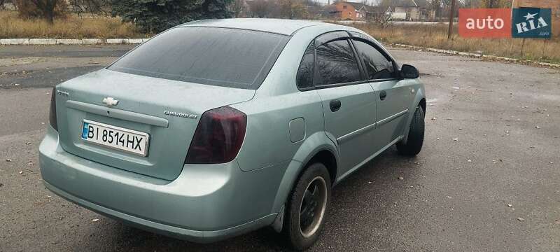 Седан Chevrolet Nubira 2004 в Лубнах