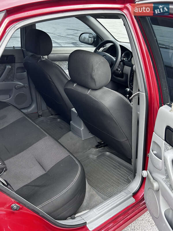 Седан Chevrolet Nubira 2004 в Запорожье