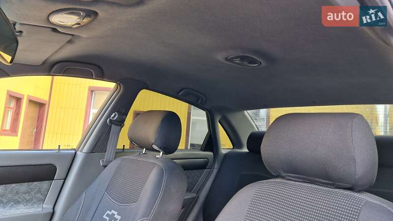 Седан Chevrolet Nubira 2004 в Хмельницком