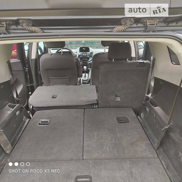 Минивэн Chevrolet Orlando 2011 в Долине