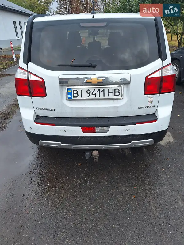 Минивэн Chevrolet Orlando 2012 в 