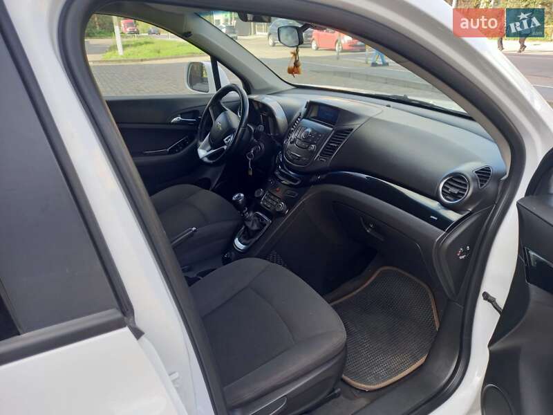 Минивэн Chevrolet Orlando 2012 в Дубно