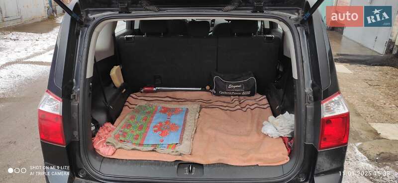 Минивэн Chevrolet Orlando 2012 в Вараше