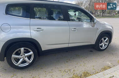 Мінівен Chevrolet Orlando 2010 в 