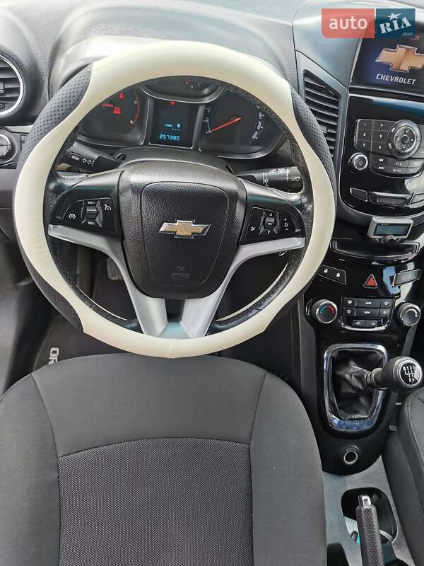 Мінівен Chevrolet Orlando 2011 в Чернівцях