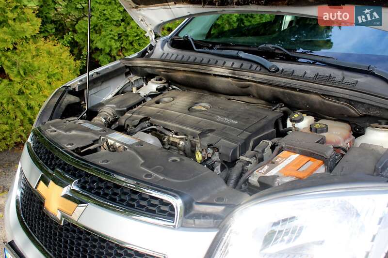 Минивэн Chevrolet Orlando 2012 в Сарнах