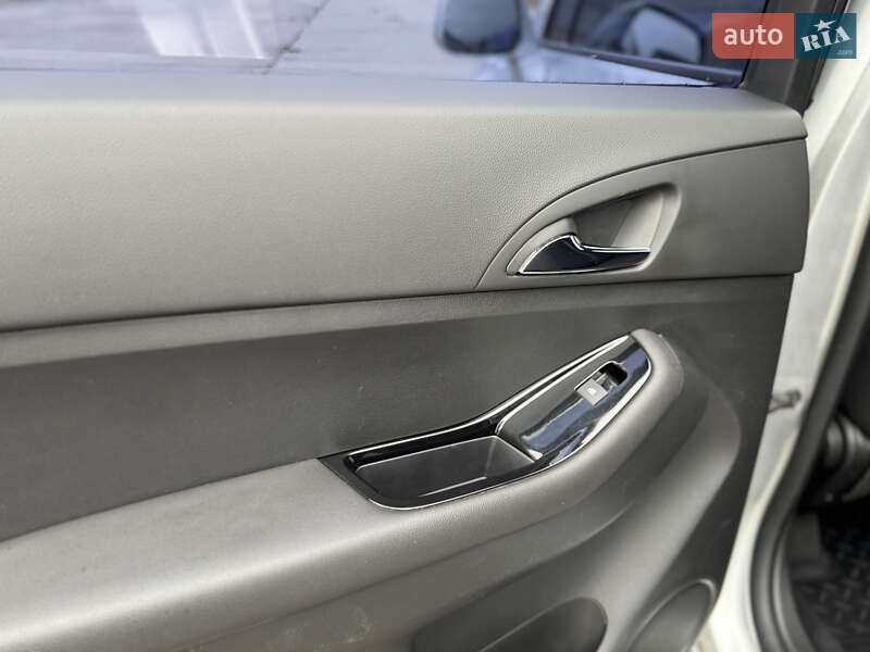 Мінівен Chevrolet Orlando 2012 в Дніпрі