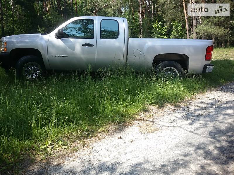 Пікап Chevrolet Silverado 2010 в Дубні