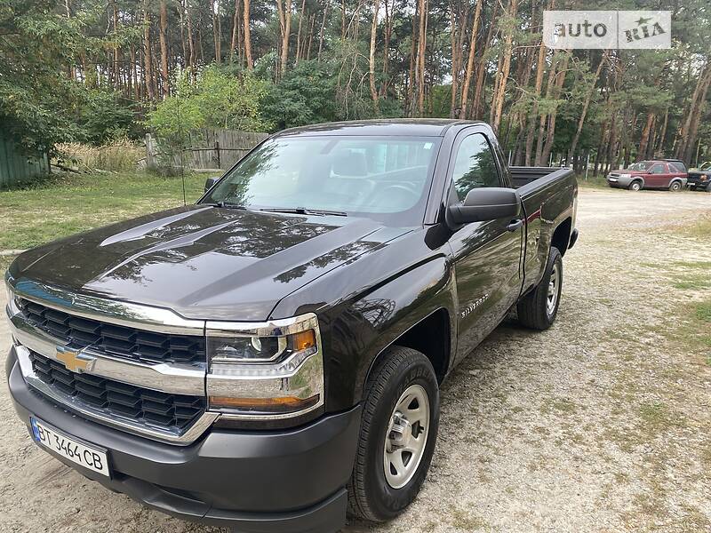 Пикап Chevrolet Silverado 2018 в Киеве