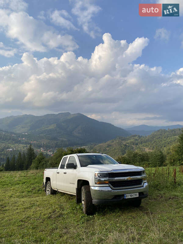 Пікап Chevrolet Silverado 2017 в Яготині