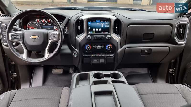 Пикап Chevrolet Silverado 2019 в Конотопе