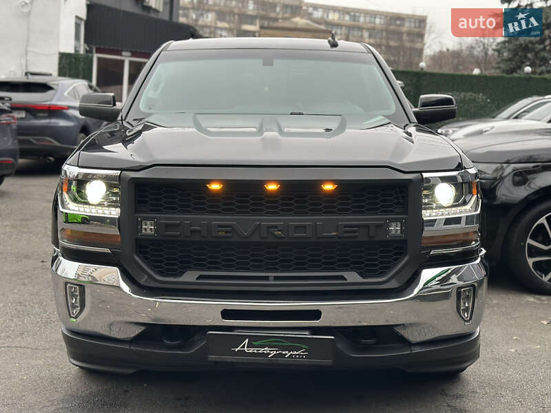 Пикап Chevrolet Silverado 2018 в Киеве