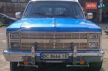 Внедорожник / Кроссовер Chevrolet Silverado 1985 в Львове