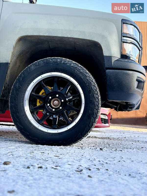 Пикап Chevrolet Silverado 2015 в Ровно