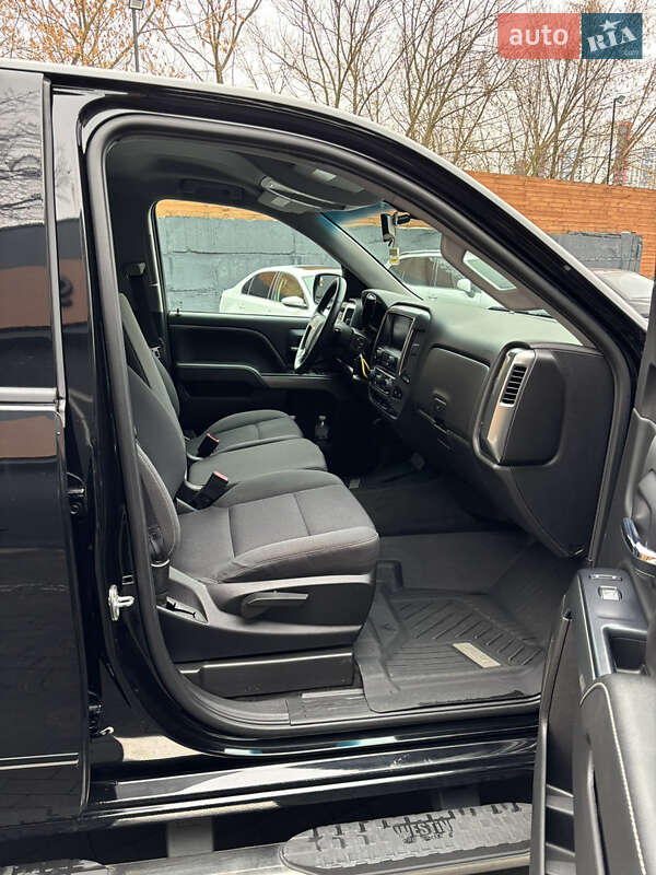 Пикап Chevrolet Silverado 2018 в Киеве фото 22 Пикап Chevrolet Silverado 2018 в Киеве