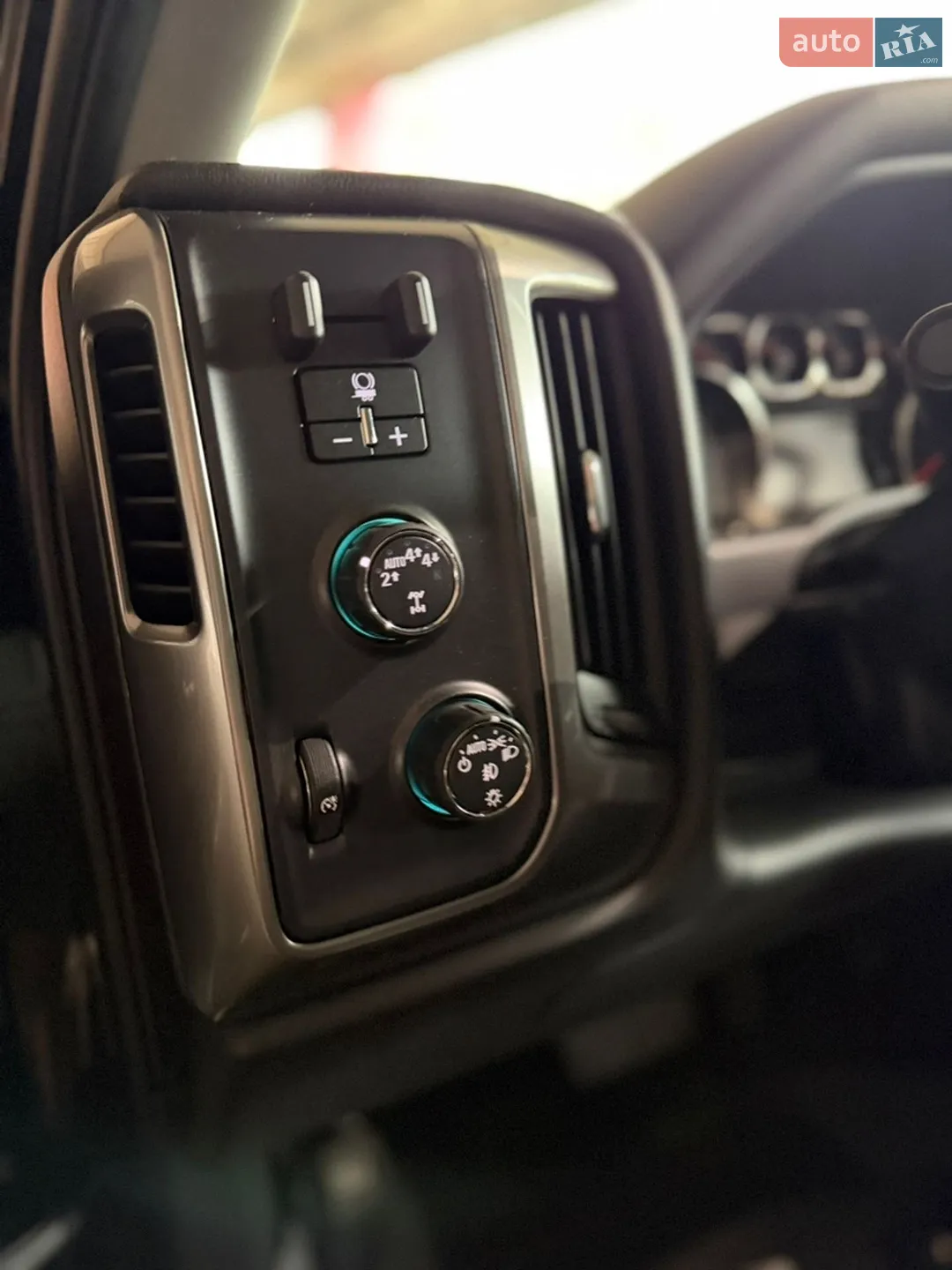 2018 Chevrolet Silverado - мініатюра 38