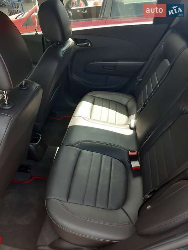 Хетчбек Chevrolet Sonic 2015 в Кривому Розі