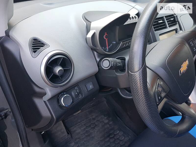 Хетчбек Chevrolet Sonic 2013 в Кропивницькому фото 6 Хетчбек Chevrolet Sonic 2013 в Кропивницькому